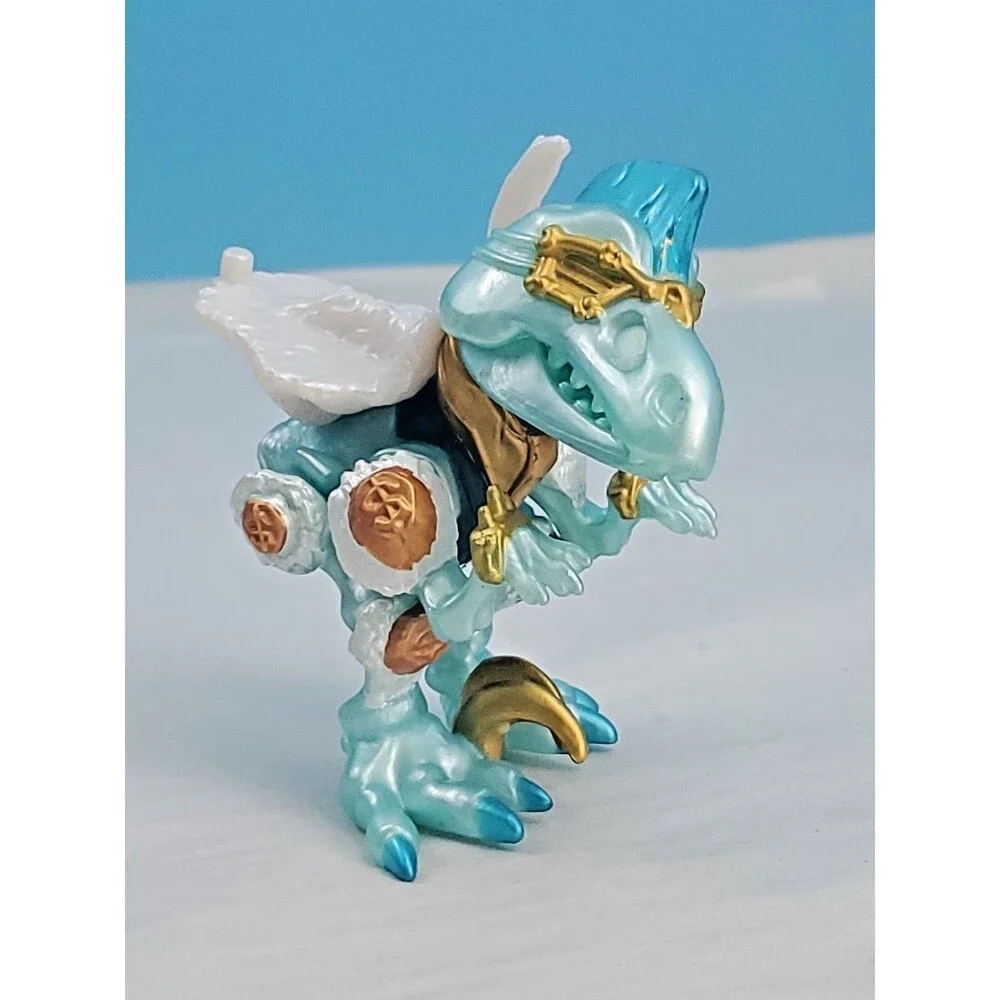 Treasure X Fire vs. Ice Extinct Beasts Frost Smasher Dinosaur Figure Moose Toys